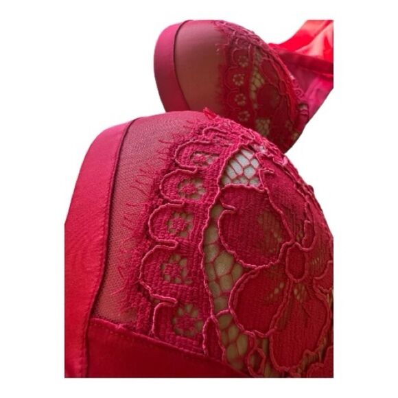 Victoria’s Secret Very Sexy Push Up Bra Red Lace Sheer 38C - Picture 5 of 5